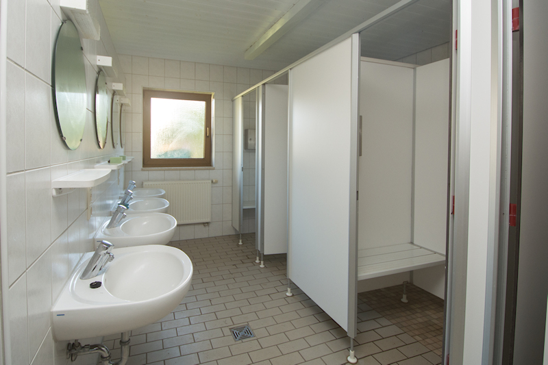 Waschraum_Maenner_1_B800